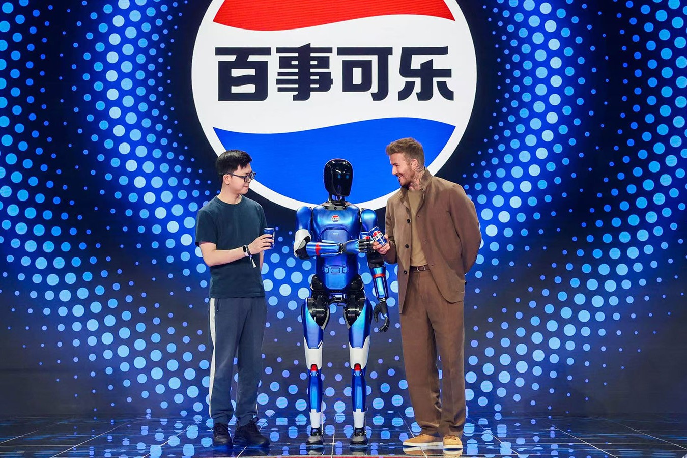 金年会机器人携手百事中国共创“百事蓝宝” 共燃渴望新章